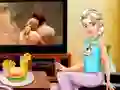 Игра Princesses Movie Evening онлайн