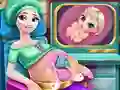 Игра Ice Queen Pregnant Check-Up онлайн