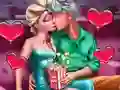 Игра Ice Queen Cinema Flirting онлайн
