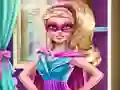 Игра Superhero Doll Closet онлайн