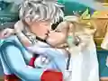 Игра Ice Queen Wedding Kiss онлайн