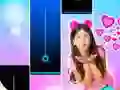 Игра Maria Clara e JP Piano Game Tiles онлайн
