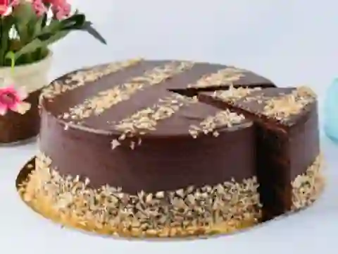 Игра Ferrero Rocher Cake Jigsaw онлайн