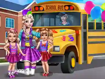 Игра School Girls Summer Camp! онлайн