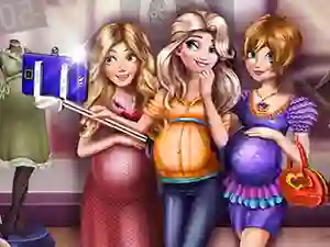 Игра Princesses Pregnant Selfie онлайн