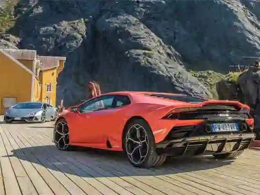 Игра Huracan Evo Puzzle онлайн