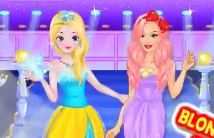 Игра Blonde Vs Readhead Fashion Show онлайн