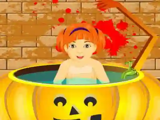 Игра Little Baby Halloween Bathing онлайн