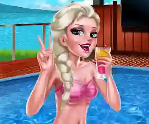 Игра Ice Queen Pool Day онлайн