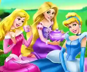 Игра Princesses Day Out онлайн