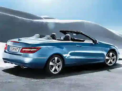 Игра Cabriolet Roadster Puzzle онлайн