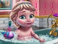 Игра Малышка Ледяная королева: развлечения в душе онлайн